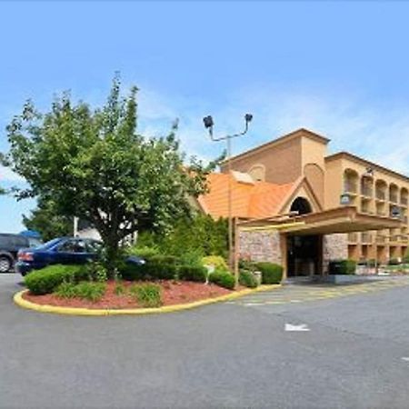 Howard Johnson By Wyndham Clifton Nj Kültér fotó