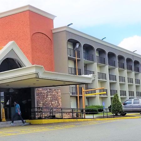 Howard Johnson By Wyndham Clifton Nj Kültér fotó